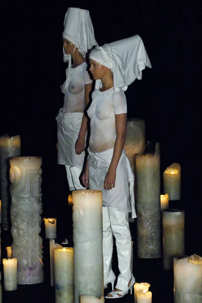 Look 2